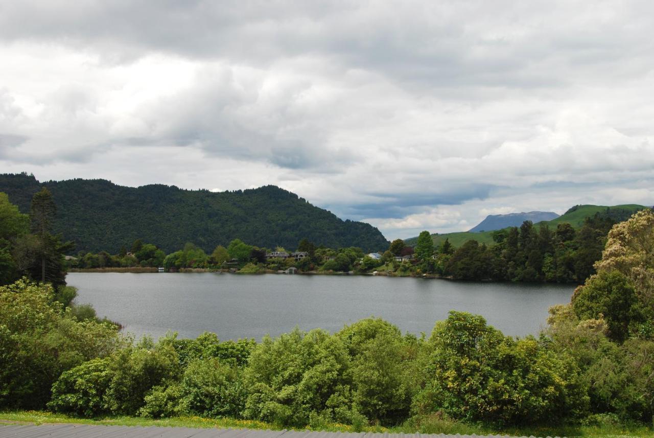 Lake View Okareka - Lake Okareka Holiday Home Lake Tarawera ภายนอก รูปภาพ